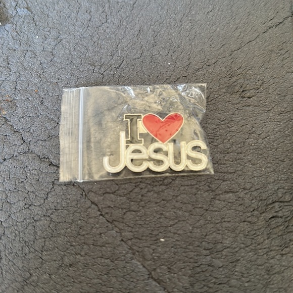 Pin - “I Love Jesus” pin - Picture 5 of 6